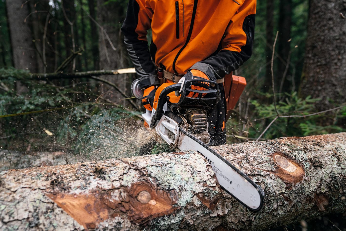 Stihl MS 400 C-M petrol chainsaw action