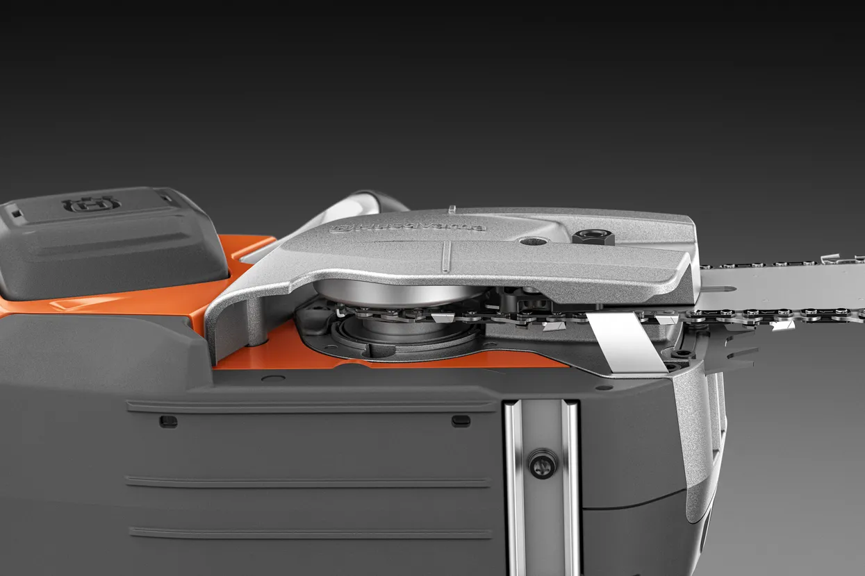Husqvarna 542i XPG Battery Chainsaw 38cm/15" Bar - Image 8
