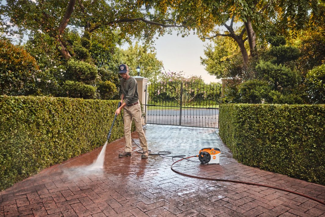 Stihl REA 100 PLUS Battery Pressure Washer - Unit Only - Image 6