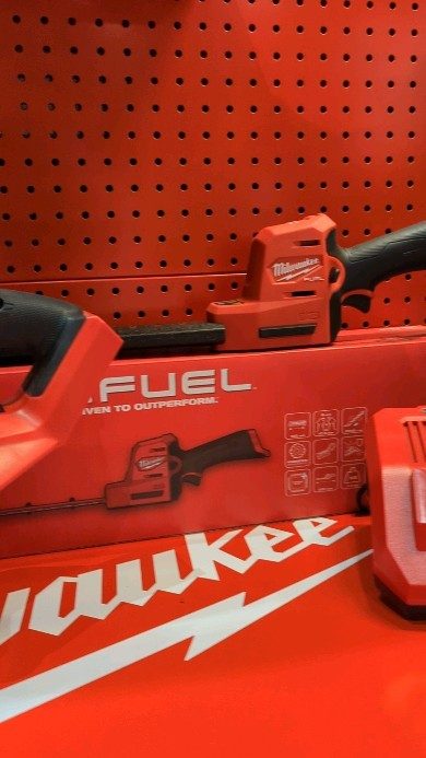 The @milwaukeetool_uk Outdoor Power Equipment available in both stores and online!

Brighten your machinery arsenal up with the Big Red Tools

#honeybros #milwaukee #milwaukeechainsaw #batterychainsaw #batterypower #arborist #treecare #treelife #treework