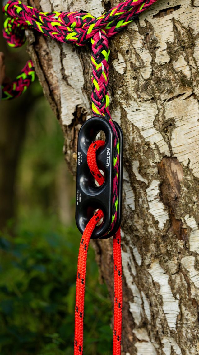 How to change the amount of friction using the @notchequipment safe block at the top of the tree.

Demo from @conan_tree 

Whole set up is: @ropelogic 3m 19mm Sterling Streaked Whoopie Sling with SafeBloc

#honeybros #notchequipment #rigging #arborist #arblife