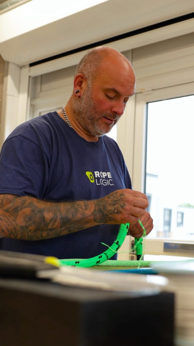 Splice up ya life!! Master splicers @professor_splice and @atattooedarborist will be on the @ropelogic splice stand at the APF show. Come say hi and get yaself a splice done.

Stand A6-9 from 19th - 21st September. 

#honeybros #splice #splicing #ropelogic #arborist #treeclimber