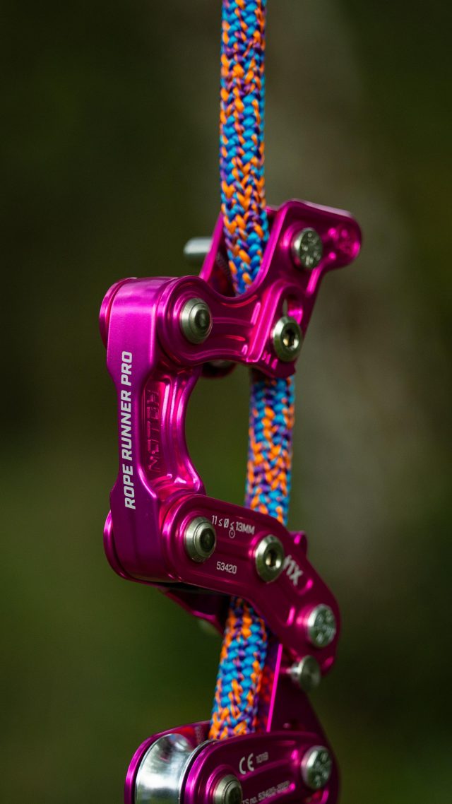 POV Set up - Limited Edition Rope Runner Fuchsia

Once they’re gone, they’re gone 💕

#honeybros #notchequipment #arblife #arborist #treeclimber #arbgear