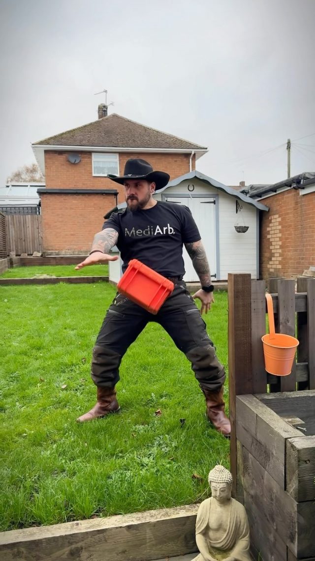 “Nothing, only this” 

Living that best life 😂🙌🤠 @mediarb_admin @mediarbtraining 

#mediarb #honeybros #arblife #arborist #treelife