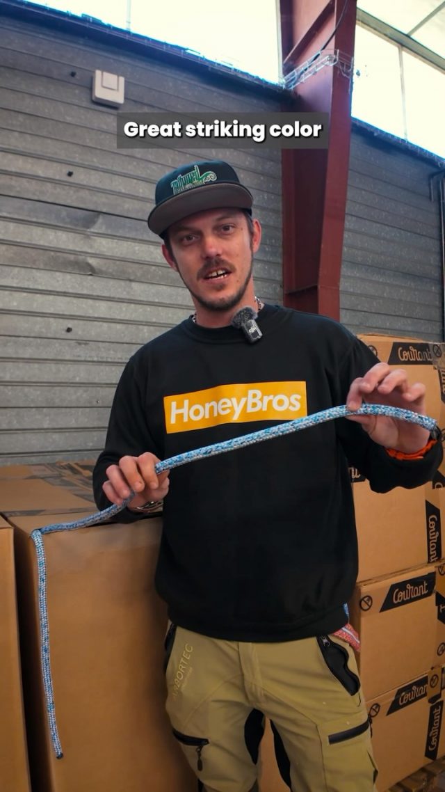 Introducing the AKA rigging ropes from @couranttreecare 

@atattooedarborist gives us a quick look at the NEW rigging ropes from Courant while in the heart of the factory. 

Available now at Honey Brothers, both spliced and unspliced and as Sean mentions in 12, 14, 16 and 18mm

‘The AKA rope collection is engineered for tree and other rigging applications. Its advanced core-sheath construction ensures seamless performance in rigging operations, enhancing operational efficiency. Its straightforward splicing capabilities in any configuration exemplify the rope’s versatility. A key feature is the precise twist regulation of each sheath strand, which maintains optimal stability and minimizes unwanted twisting during use.’

#honeybros #courant #ropesconnectingpeople #rigging #arborist #arblife