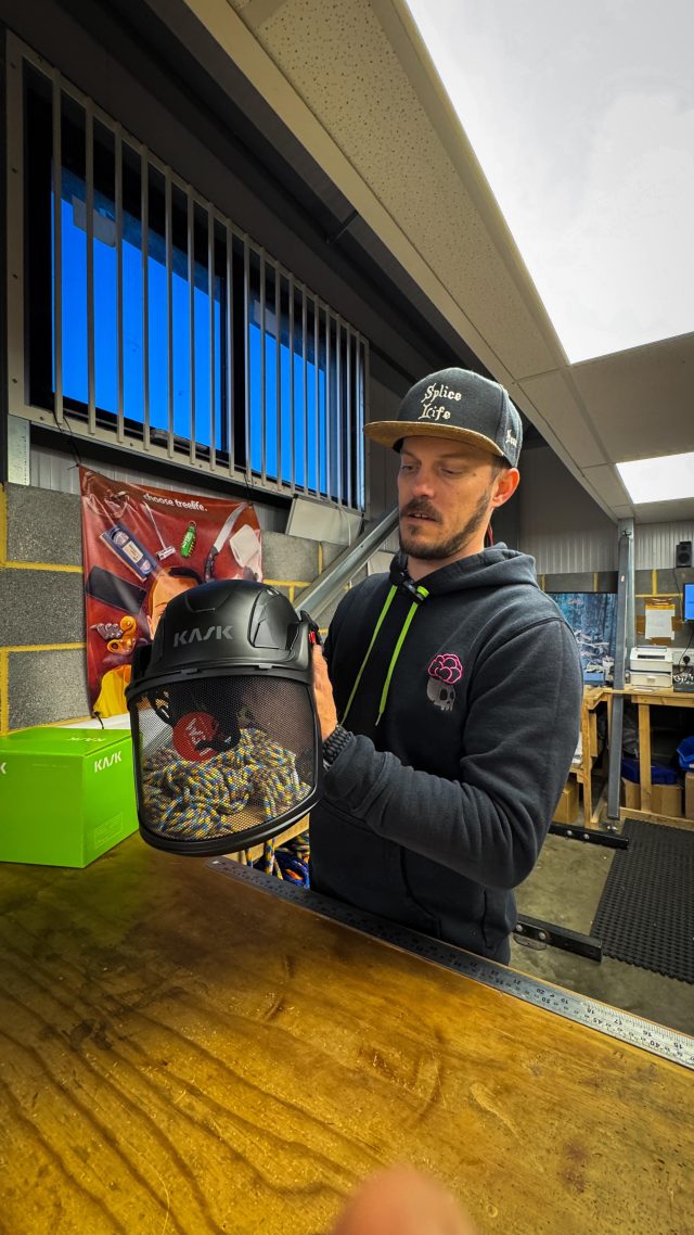 @kask_safety helmets are now available as FULL kits. 

Rather than figuring out what bits you need to create a full set up we now offer the Kask Zenith and NEW Kask Primero as full kits. 

These include: Helmet, Ear defenders, visor adapters and the visor you have chosen with your kit. 

@atattooedarborist talks us through how to set it up once you receive it. 

#kask #kaskhelmets #honeybros #arborist #arbgear #safetyhelmet #climbinggear