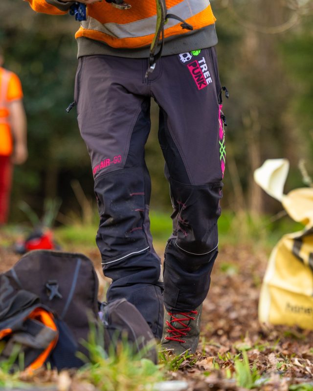 🎁 Day 3 Giveaway! - Honey Brothers 12 Days of Christmas🎄
 Today’s prize: Tree Punk x SIP Protection Canopy AIR-PUNK Chainsaw Trousers!!

How to enter:
 1️⃣ Like this post
 2️⃣ Follow @honeybros_com @tree_punk and @sip.protection  

3️⃣ Tag a mate in the comments 

✨ Bonus entry: Share this post to your Stories and tag us

🕚 Entries close tomorrow at 11am

Winner announcement: 
⏰ The Day 3 winner will be announced tomorrow at midday on stories - before the next giveaway goes live.

Disclaimer: 
This giveaway is not affiliated with Instagram or Facebook.

#honeybros #treepunk #sipprotection #arborist #chainsaw