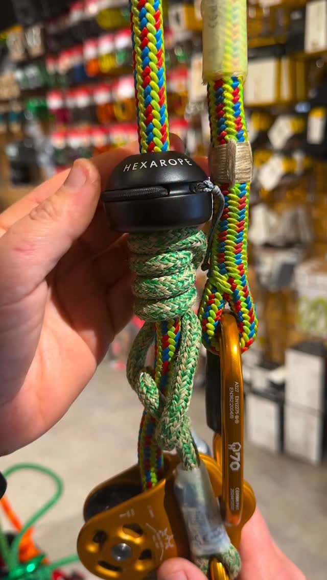 Back in stock!! All colours of the @hexarope Hexapush Knot Device. Grab one while ya can 🙌

#honeybros #arborist #treeclimber #treeclimbing #arbgear