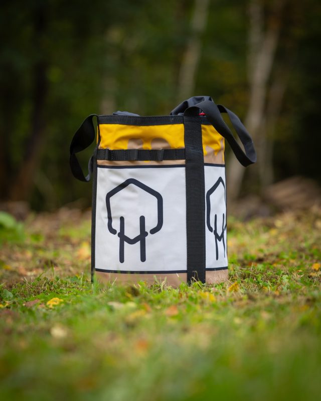 🎁 Day 12 Giveaway - Honey Brothers 12 Days of Christmas! 🎄
�
Final day! We’re giving away a HB70 Bundle, including:

▪️HB70 Teufelberger Tachyon Climbing Rope�
▪️HB70 ‘The Honey Pot’ Rope Bag�
▪️HB70 Kask SuperPlasma Helmet

How to enter:�

1️⃣ Like this post�

2️⃣ Follow @honeybros_com 
�
3️⃣ Tag a mate in the comments�

✨ Bonus entry: Share this post to your Stories and tag us

🕚 Entries close tomorrow at 11am

Winner announcement:�

⏰ The Day 12 winner will be announced tomorrow at midday on stories!

Disclaimer:� This giveaway is not affiliated with Instagram or Facebook.

Thanks for joining us over all 12 days - good luck in the final draw! 🎁✨

#honeybros #teufelberger #kaskhelmets #treegear #treecare