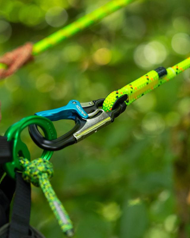 🎁 Day 2 Giveaway! - Honey Brothers 12 Days of Christmas🎄
 Today we’re giving away a Rope Logic WorkPro Lanyard with snap from @ropelogic (obvs 🙄) 

How to enter: 
1️⃣ Like this post 
2️⃣ Follow @honeybros_com and @ropelogic  
3️⃣ Tag a mate in the comments 
✨ Bonus entry: Share this post to your Stories and tag us

🕣 Entries close tomorrow at 11am 

Winner announcement: 
⏰ The Day 2 winner will be announced tomorrow at midday on stories - before the next giveaway goes live.

Disclaimer:
 This giveaway is not affiliated with Instagram or Facebook.

#honeybros #ropelogic #arborist #lanyard #treeclimber