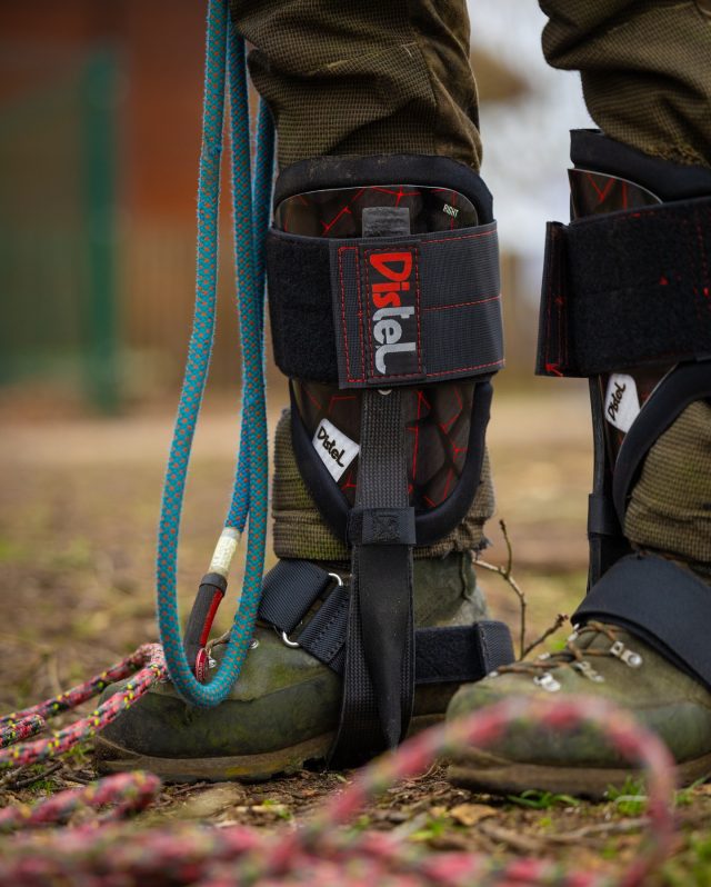 Spike up ya life… check out the full range of @distelforst in stores or online now!

#distelforst #honeybros #arborist #treework #treeclimbing