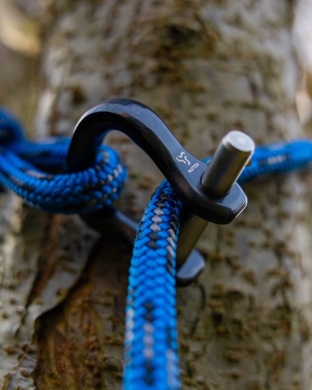 🔗 @notchequipment  CE Quickie — the compact, CE‑certified connector built for pro arborists.
Half the size of a standard carabiner but packed with serious strength, this steel connector delivers CE EN 362 Class M certification and ANSI Z133 compliance for total confidence on every climb.

⚡️ Why climbers love it:
• Ultra‑compact, high‑strength steel (23kN major / 15kN minor)
• Quadruple‑action slic pin for secure, no‑drama connections
• Smooth, rounded plungers for clean action
• Perfect for redirects, basal + canopy anchors, and choke setups
• Black chrome finish for rust‑resistant durability
• Rope + tree‑friendly geometry
Strong. Secure. Certified.

The Quickie is small gear with a big job — and it delivers every time. 🌳🔩

#honeybros #notch #cequickie #arborist